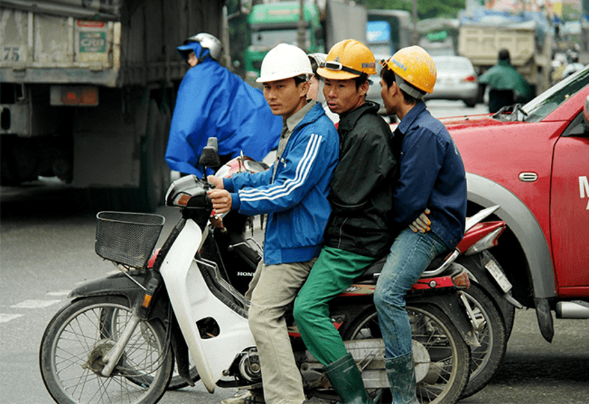 経済成長著しいベトナムの労働市場を解説